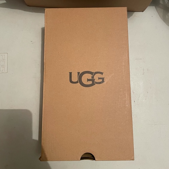 UGG Women's Tasman Slippers - New - Authentic- Women’s Size 9 Driftwood - Picture 5 of 10